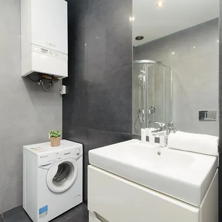 Planty Park Lobzowska By Renters *