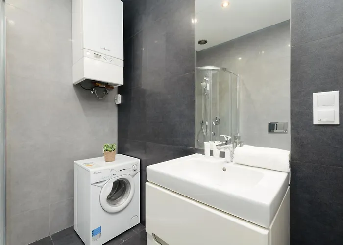 Planty Park Lobzowska By Renters *