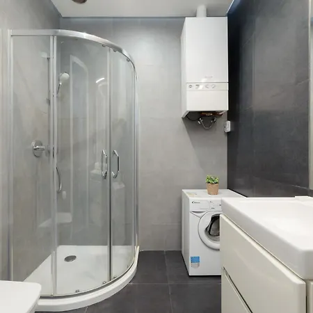 Planty Park Lobzowska By Renters Appartement